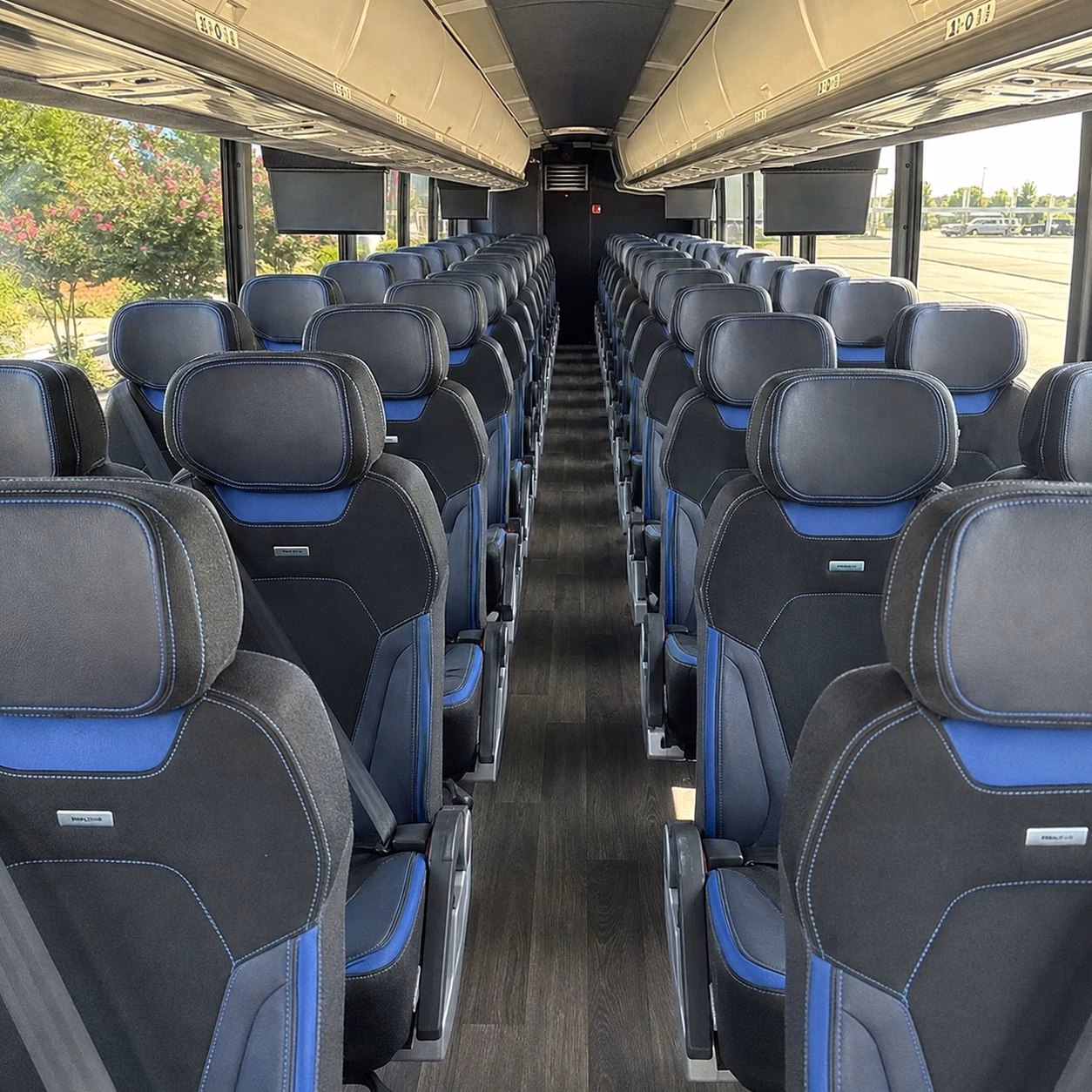 cambridge charter bus rentals for harvard and mit events