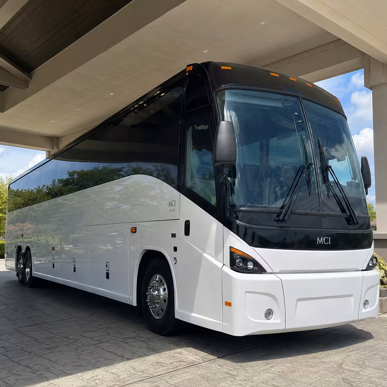 charter buses for cambridge sports team away games