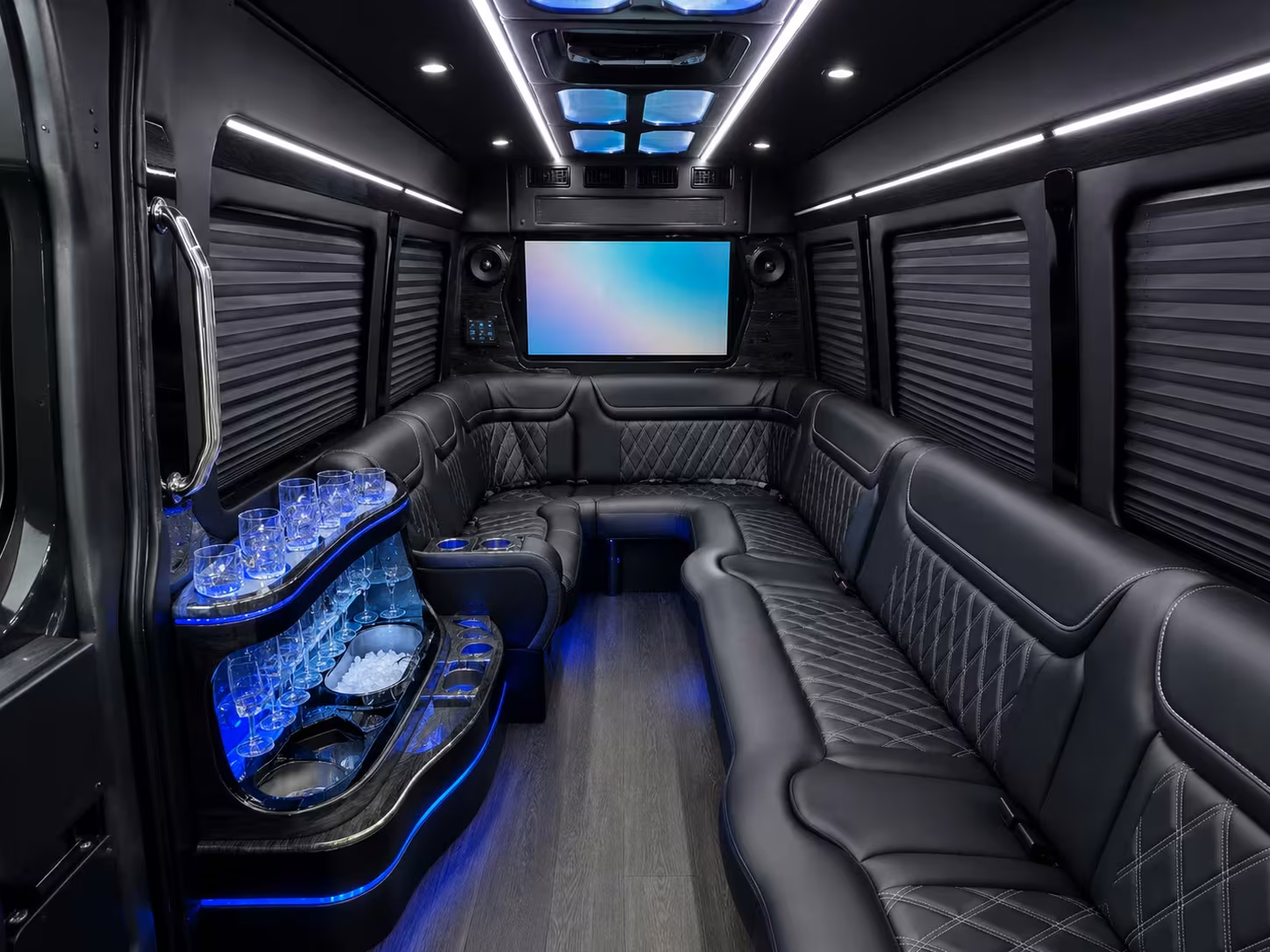 concert and sporting event bus rentals near cambridge