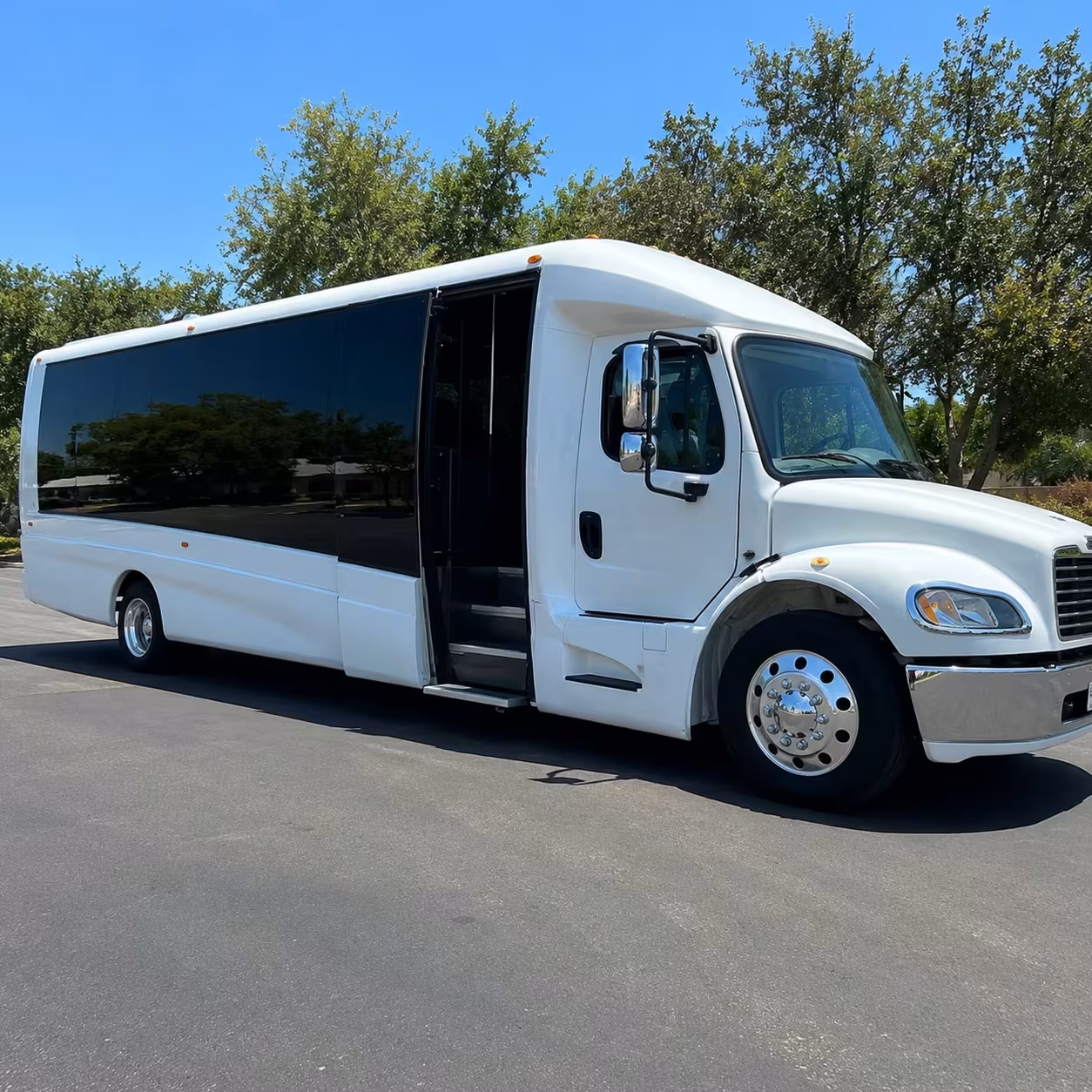 minibus rentals for cambridge bridal parties and rehearsal dinners