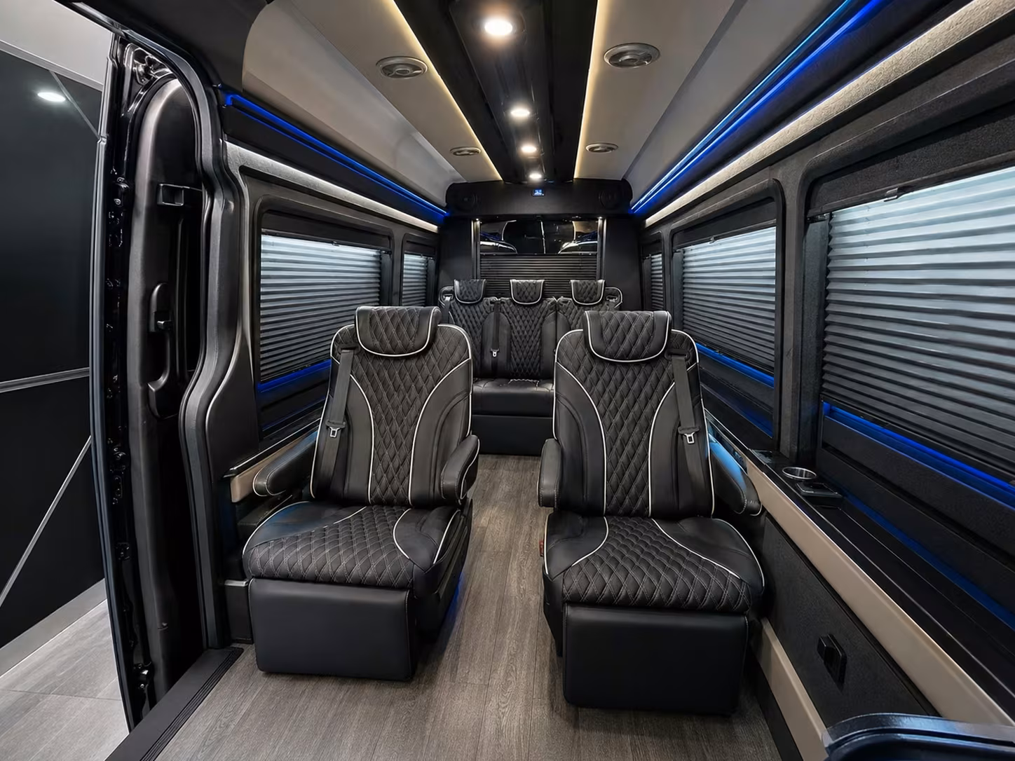mit and harvard corporate bus rentals in cambridge